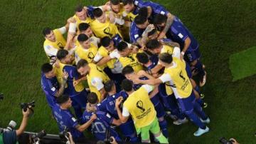 World Cup 2022: Poland 0-2 Argentina - South Americans top group after dramatic night