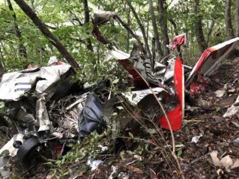 韩国一架轻型飞机坠毁 2人死亡