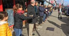 A Bookstore Needed to Move. So Hundreds of People Formed a Human Chain.