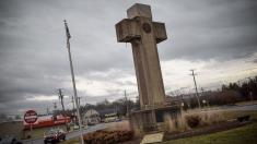 Supreme Court to decide fate of cross-shaped WWI memorial in Maryland