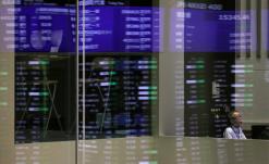 Asian stocks creep higher, but weak growth worry caps gains