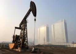 Oil gains 1 percent ahead of shortfall in Iran supply