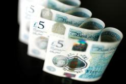 Sterling reels on deepening Brexit crisis; yen gains