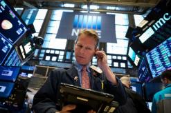 Wall Street flat as focus on trade dulls upbeat outlook from retailers