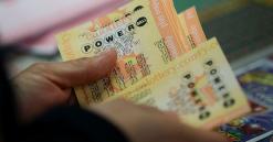 Powerball's jackpot surges to $550 million. Here's what the winner would pay in taxes