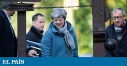 Un conato de motín interno contra May enfrenta a sus ministros