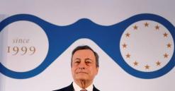 Draghi intenta calmar a la banca al sugerir medidas de alivio por los bajos tipos de interés