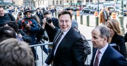 Tesla shorts betting against stock up nearly $800 million on day as Musk arrives in court