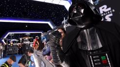 Cheers, fan tributes greet 'Rise of Skywalker' at premiere