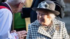 Well-wishers greet UK queen after Harry, Meghan announcement