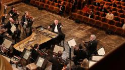 Vienna Philharmonic purrs back to life after pandemic pause