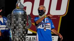 Sato, Rahal give Rahal Letterman Lanigan banner Indy 500