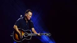 Remembering his friends, Springsteen pens ‘Letter to You’