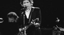 Dylan papers, including unpublished lyrics, sell for $495K