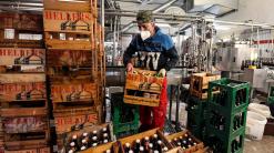 Lockdowns weigh on German beer sales, hurt small brewers