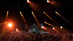 Metal fans mosh at 1st UK live music festival since pandemic