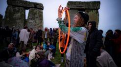 Crowds gather at Stonehenge for Solstice despite advice