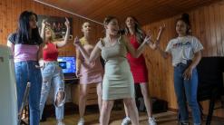 Serbian Roma girl band sings for women's empowerment