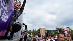 Thousands march to demand a return of Dutch music festivals
