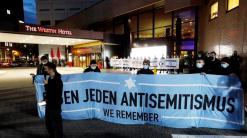 Germany: Jewish group condemns singer's treatment at hotel