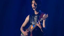 US-born China pop star Wang Leehom apologizes in scandal