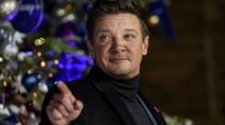 Reno mayor: Actor Renner was helping stranded car when hurt