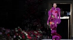 NY Fashion Week: Siriano channels Audrey Hepburn in a garden