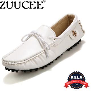 ZUUCEE fashion pria sepatu kasual mengemudi sepatu datar sepatu pedal empat musim (Putih)