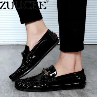 ZUUCEE Fashion Light Permukaan Pantofel Sepatu Slip-Ons Flat Soft Sepatu (hitam)-Intl