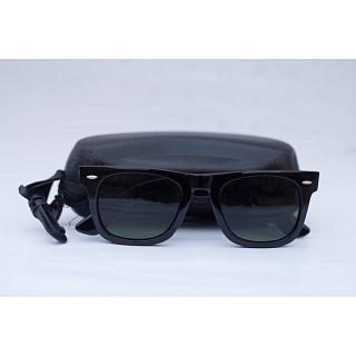 Unisex Polarized Wayfarer Sunglasses With Case 