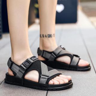 Hitam Sandal Klasik Wanita dan Pria Korea Fashion Style Super Cahaya Non-Slip Sandal (Plus Size36-46) -Intl