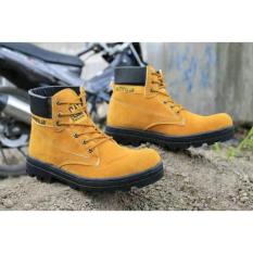 DOZN Sepatu boots caterpillar - caterpilar safety boots TAN / KUNING