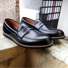 sepatu casual/loafert black volkerfootwear