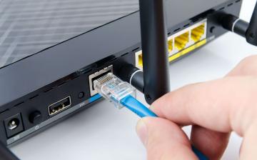 Why The FBI is Urging You to Reboot Your Internet Router