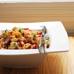 Feed a Crowd With Sun-Dried-Tomato Pasta Salad