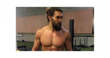 Can You Make It Through 23 Shirtless Jason Momoa Photos Without Passing Out?
