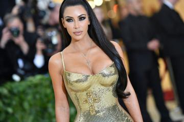 Insiders are mocking Kim Kardashian’s fashion award