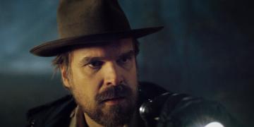 Stranger Things’ David Harbour Officiated a Wedding As Chief Hopper