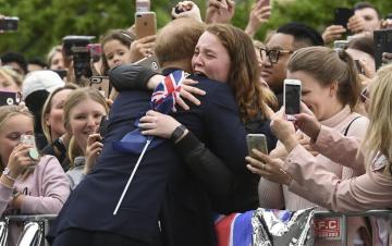 In the Year 2018, We Are All This Young Woman, Sobbing Over a Hug From Prince Harry