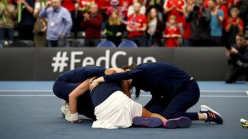 Konta puts GB into Fed Cup play-offs despite 'feeling rubbish'