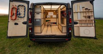 Woodworkers' mobile workshop is powered by recycled electric car batteries (Video)