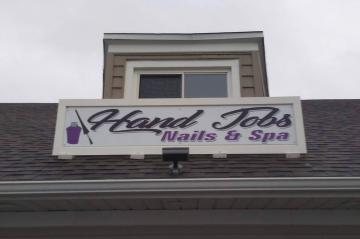 Much hand wringing over new nail salon’s unsubtle name
