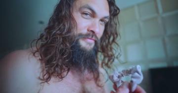 Please Allow a Shirtless Jason Momoa to Explain the Story Behind His Famous Oscars Scrunchie