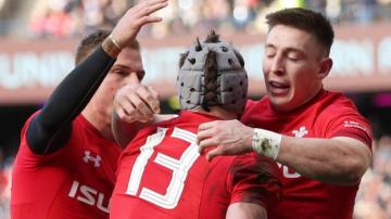 Scotland 11-18 Wales: Six Nations title in sight for Gatland's men