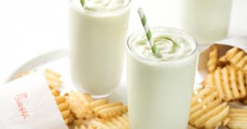 Chick-fil-A Released a Key Lime Version of Its Frosted Lemonade, and It's Refreshing as Heck