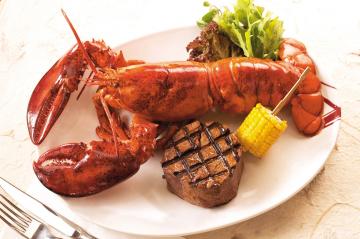 Surf ‘n’ turf rides a new wave in Chelsea