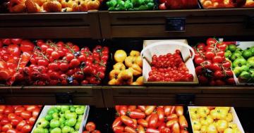 'Nude shopping' boosts vegetable and fruit sales drastically