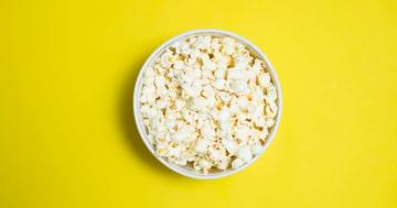 Burned Popcorn in the Microwave? Here's How You Can Get the Smell Out