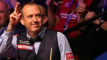 World Championship 2019: Reigning champion Mark Williams in control of opener