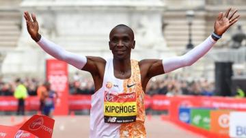 London Marathon 2019: Kenya's Eliud Kipchoge wins as Mo Farah fifth